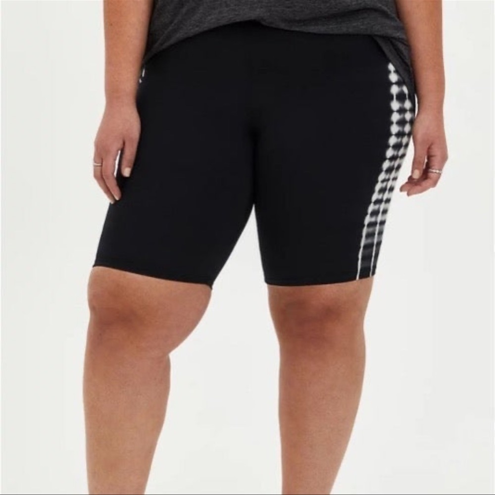 Torrid Black Side Tie Dye Bike Short